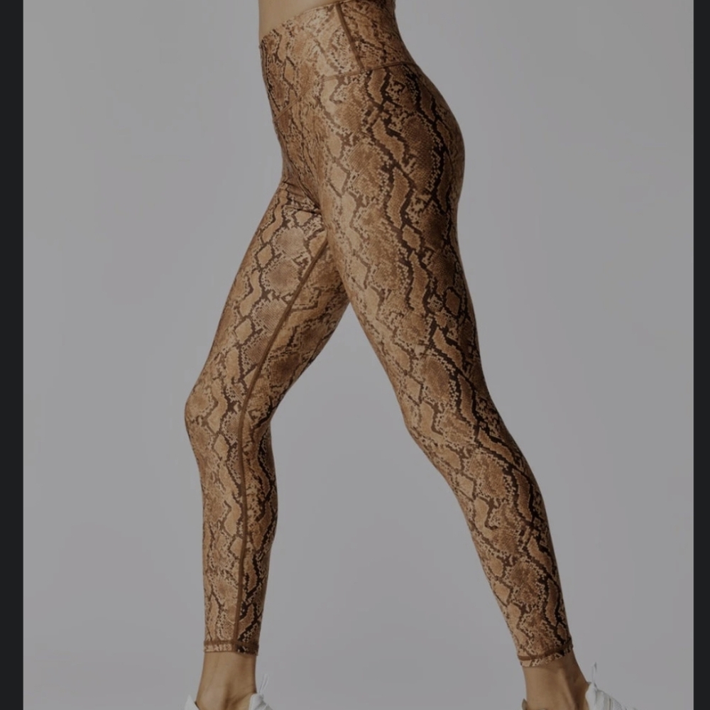 Carbon38 Printed High Rise ⅞ Leggings